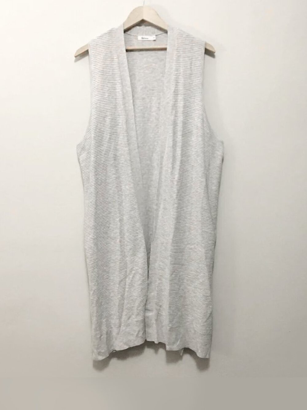 Reitman's Long Grey Horizontal Ribbed Sleeveless Open Cardigan 2X